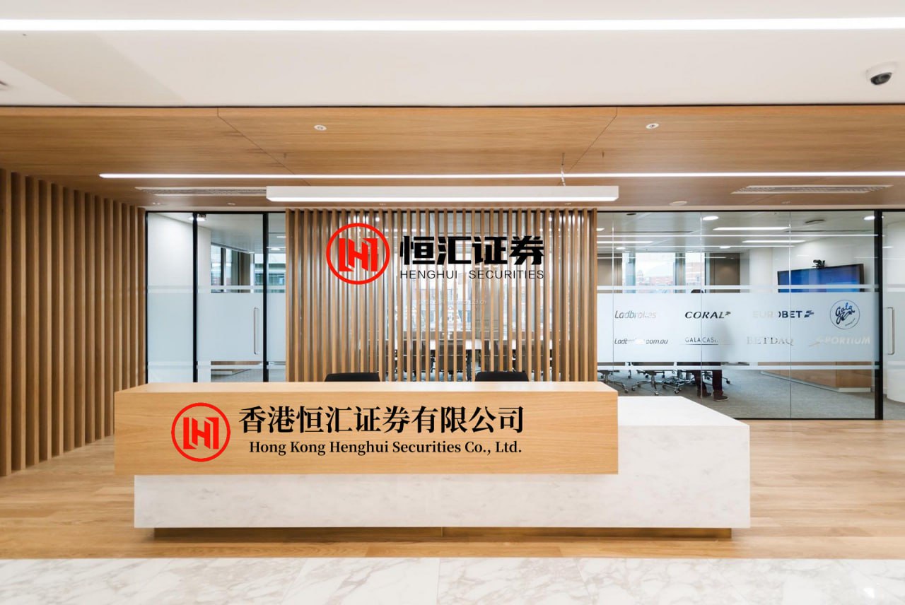 七星策略 宗萨仁波切：“不如就把自己当作小时候的自己，重新用心养一次。修一颗平静自足的心，养出内外皆富足的状态。停止内耗，减少依赖，允许自己看错人、做错事，也允许任何关系自然地走到尽头。要允许自己偶尔懦弱、一时糊涂，坦然地迎接每一天都在变老的痕迹，这都没什么大不了的。”我第一次读到这段话时，...
